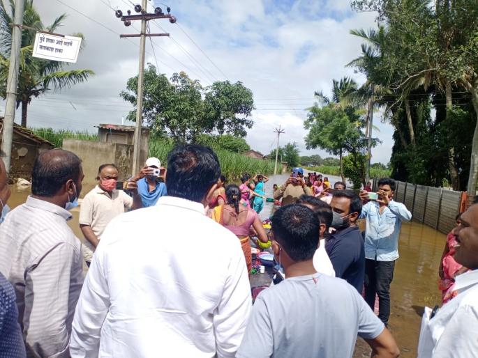 Guardian Minister Jayant Patil inspected the situation | पालकमंत्री जयंत पाटील यांनी केली पूरस्थितीची पाहणी Guardian Minister Jayant Patil inspected the situation | पालकमंत्री जयंत पाटील यांनी केली पूरस्थितीची पाहणी