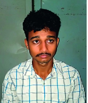 Theft of a bullet, Kurole's youth arrested for the purpose of wife's arrest: Bullet capture | पत्नीच्या हौसेसाठी चक्क चोरली बुलेट कुरळपच्या तरुणास अटक : बुलेट हस्तगत Theft of a bullet, Kurole's youth arrested for the purpose of wife's arrest: Bullet capture | पत्नीच्या हौसेसाठी चक्क चोरली बुलेट कुरळपच्या तरुणास अटक : बुलेट हस्तगत