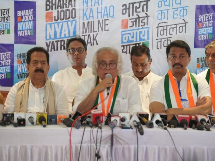 "Each party fights on the same symbol in elections, but BJP is a lotus and..." is a harsh criticism of Congress | "निवडणुकीत प्रत्येक पक्ष एकाच चिन्हावर लढतो पण भाजपा मात्र कमळ आणि..." काँग्रेसची खोचक टीका "Each party fights on the same symbol in elections, but BJP is a lotus and..." is a harsh criticism of Congress | "निवडणुकीत प्रत्येक पक्ष एकाच चिन्हावर लढतो पण भाजपा मात्र कमळ आणि..." काँग्रेसची खोचक टीका
