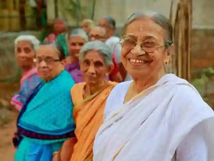 Corona helps, old age home in crisis | कोरोनामुळे मदत आटली, वृद्धाश्रम संकटात Corona helps, old age home in crisis | कोरोनामुळे मदत आटली, वृद्धाश्रम संकटात