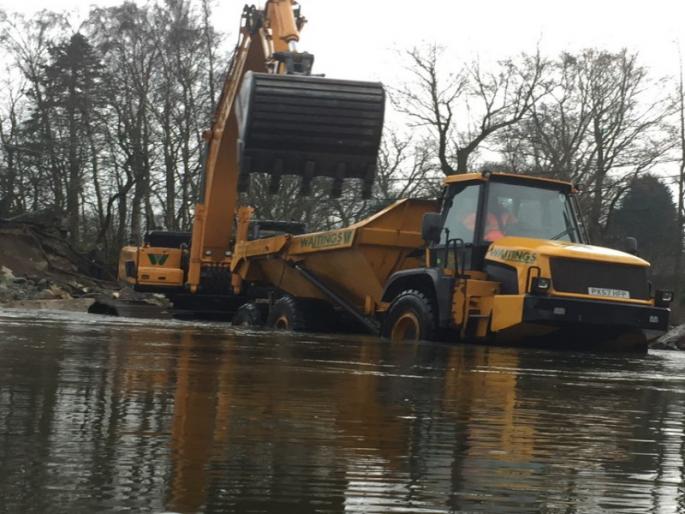 lease property when owned by Water Resources Department | मालकीची यंत्रे असतानाही भाडेतत्वावर घेण्याचा जलसंपदा विभागाचा प्रताप lease property when owned by Water Resources Department | मालकीची यंत्रे असतानाही भाडेतत्वावर घेण्याचा जलसंपदा विभागाचा प्रताप