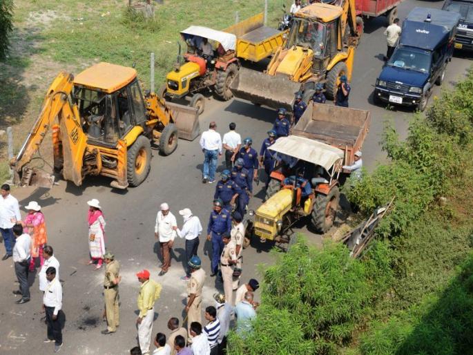 Action to remove unauthorized religious places in the final phase in Nashik | अनधिकृत धार्मिक स्थळे हटविण्याची कारवाई नाशिकमध्ये अंतीम टप्प्यात Action to remove unauthorized religious places in the final phase in Nashik | अनधिकृत धार्मिक स्थळे हटविण्याची कारवाई नाशिकमध्ये अंतीम टप्प्यात