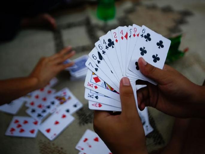 8 arrested playing gambling at Kirnapur; Two lakh worth of goods seized | किरनापूर येथे शेतात जुगार, ८ जणांना अटक; दोन लाखांचा मुद्देमाल जप्त  8 arrested playing gambling at Kirnapur; Two lakh worth of goods seized | किरनापूर येथे शेतात जुगार, ८ जणांना अटक; दोन लाखांचा मुद्देमाल जप्त