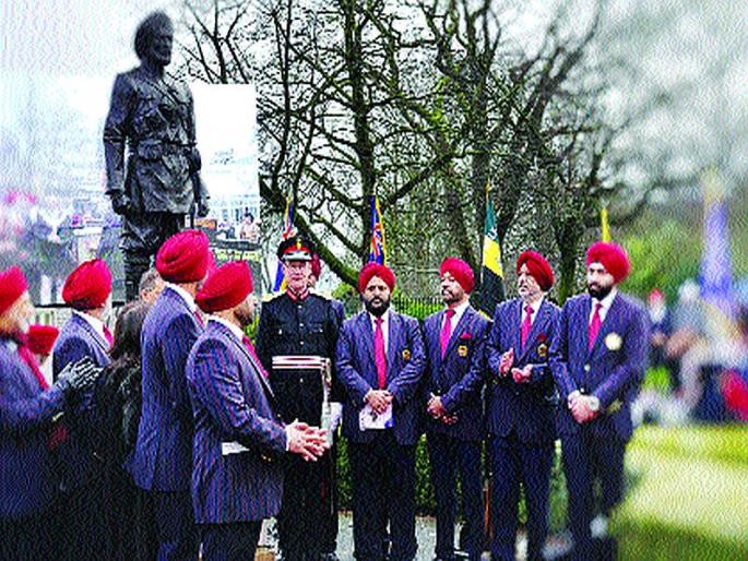 England's glory is enhancing the welfare of a young craftsman | कल्याणच्या युवा शिल्पकाराचे शिल्प वाढवतेय इंग्लंडची शान England's glory is enhancing the welfare of a young craftsman | कल्याणच्या युवा शिल्पकाराचे शिल्प वाढवतेय इंग्लंडची शान