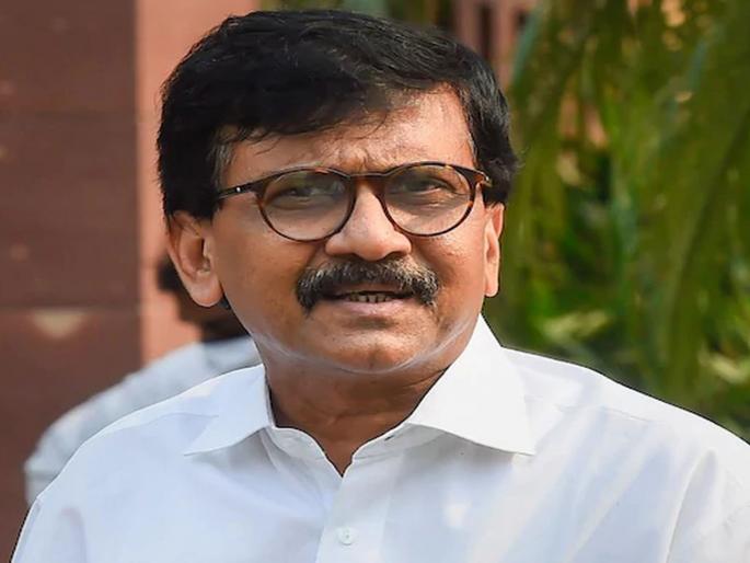 Rashmi Shukla phone tapping were known to all from Pawar; Sanjay Raut advises Thackeray government | रश्मी शुक्लांची कारस्थाने पवारांपासून सर्वांना माहिती होती; संजय राऊतांनी व्य़क्त केले आश्चर्य