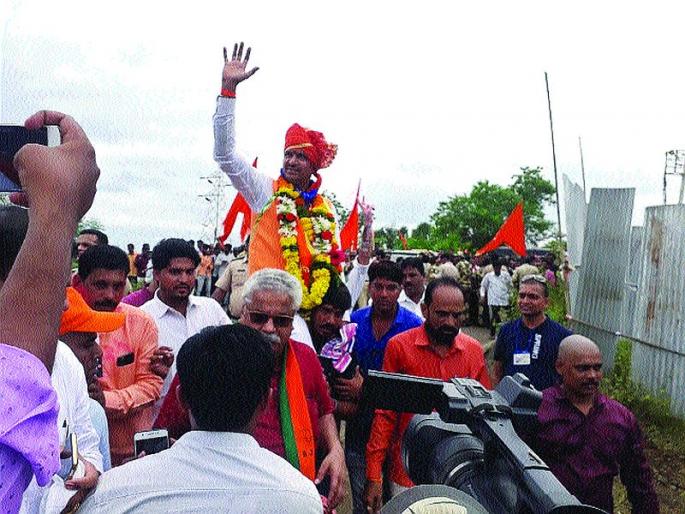 Maharashtra Election Results 2019: mahendra thorve crosses the one Lakh phase | थोरवेंनी केला लाखाचा टप्पा पार