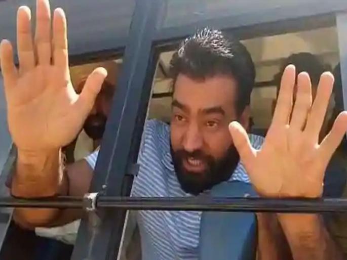 Lakkha Sidhana's name has come to the fore in the violence that took place in Delhi on Tuesday.Who is Lakkha Sidhana who says, 'We need to take a large number of tractors in Delhi' ?; Find out! | 'दिल्लीत मोठ्या संख्येनं ट्रॅक्टर न्यायला हवेत', म्हणणारा लक्खा सिधाना आहे तरी कोण?; जाणून घ्या! Lakkha Sidhana's name has come to the fore in the violence that took place in Delhi on Tuesday.Who is Lakkha Sidhana who says, 'We need to take a large number of tractors in Delhi' ?; Find out! | 'दिल्लीत मोठ्या संख्येनं ट्रॅक्टर न्यायला हवेत', म्हणणारा लक्खा सिधाना आहे तरी कोण?; जाणून घ्या!