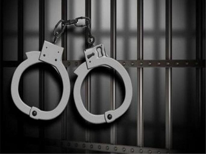 The thief, Arif Sheikh, has been arrested by police | अट्टल चोरटा गजाआड; महात्मा फुले पोलिसांची कारवाई The thief, Arif Sheikh, has been arrested by police | अट्टल चोरटा गजाआड; महात्मा फुले पोलिसांची कारवाई