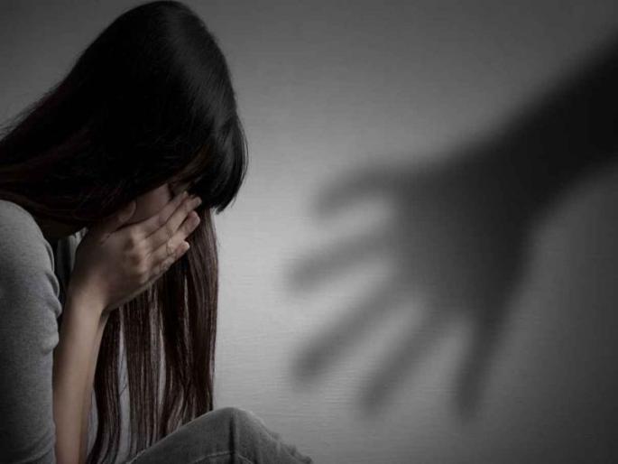 Stranded in Punjab, retired cop from Assam raped by two men mac | धक्कादायक! लॉकडाऊनमुळे अडकलेल्या निवृत्त पोलीस महिलेवर दोघांनी केला बलात्कार