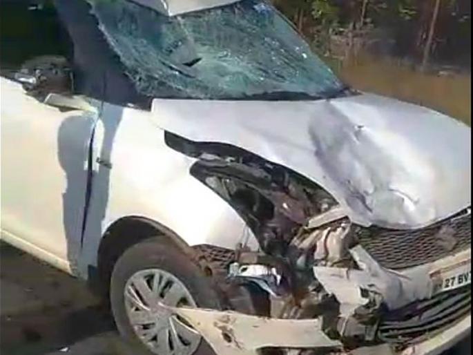 Two youths serious in car-bike accident | कार-दुचाकी अपघातात दोन युवक गंभीर Two youths serious in car-bike accident | कार-दुचाकी अपघातात दोन युवक गंभीर