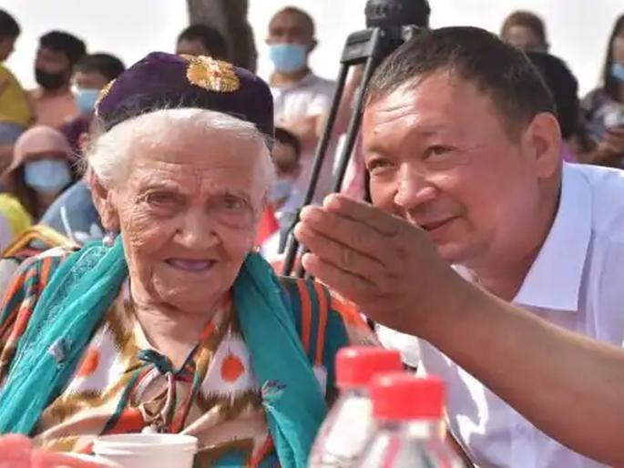 China's Oldest Person Alimihan Seyiti Dies At 135; born at une 25, 1886 | China's Oldest Person Dies: तीन शतकांची साक्षीदार! चीनच्या सर्वात वयोवृद्ध महिलेचे 135 व्या वर्षी निधन China's Oldest Person Alimihan Seyiti Dies At 135; born at une 25, 1886 | China's Oldest Person Dies: तीन शतकांची साक्षीदार! चीनच्या सर्वात वयोवृद्ध महिलेचे 135 व्या वर्षी निधन