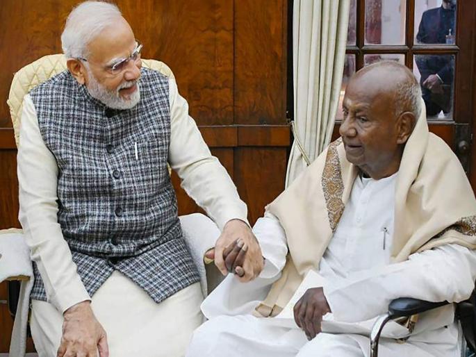 BJP-JDS alliance for Lok Sabha polls, seat-sharing finalised for karnatak | भाजपाला आणखी एका मित्राची साथ मिळणार; दक्षिणेत राजकीय समीकरण किती बदलणार? BJP-JDS alliance for Lok Sabha polls, seat-sharing finalised for karnatak | भाजपाला आणखी एका मित्राची साथ मिळणार; दक्षिणेत राजकीय समीकरण किती बदलणार?