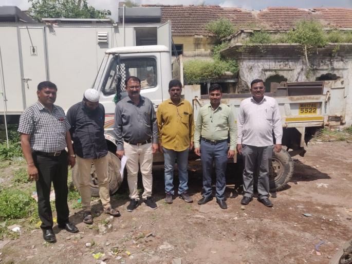 Tempo escaped from tahsil office; Owner arrested by crime branch | तहसील कार्यालयातून टेम्पो पळवणाऱ्या मालकाला गुन्हेशाखेकडून अटक Tempo escaped from tahsil office; Owner arrested by crime branch | तहसील कार्यालयातून टेम्पो पळवणाऱ्या मालकाला गुन्हेशाखेकडून अटक