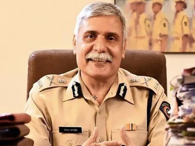 Action on delivery boy in case of violation of traffic rules | वाहतुकीचे नियम मोडल्यास डिलिव्हरी बॉयवर कारवाई; चारित्र्य पडताळणीही करावी लागणार- पोलीस आयुक्त संजय पांडे Action on delivery boy in case of violation of traffic rules | वाहतुकीचे नियम मोडल्यास डिलिव्हरी बॉयवर कारवाई; चारित्र्य पडताळणीही करावी लागणार- पोलीस आयुक्त संजय पांडे