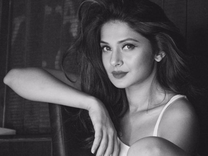 Happy Birthday Jennifer Winget! Here Are Fun Facts about her | Happy B'day Jennifer Winget: जाणून घ्या अभिनेत्री जेनिफर विंगेटच्या खास गोष्टी! 