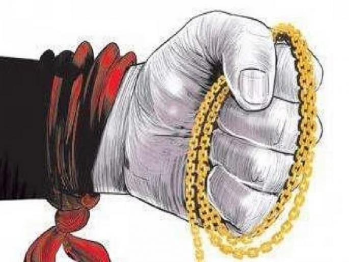 wife's stolen jewelry with the help of a friend husband and freind was arrested | मित्राच्या मदतीने पत्नीचेच दागिने चोरले; पतीसह मित्राला पोलिसांनी केले जेरबंद wife's stolen jewelry with the help of a friend husband and freind was arrested | मित्राच्या मदतीने पत्नीचेच दागिने चोरले; पतीसह मित्राला पोलिसांनी केले जेरबंद