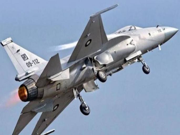 pakistan developing airbase along the gujarat border | कुरापतखोर पाकनं सिंध प्रांतात हवाईतळ उभारून तैनात केली लढाऊ विमानं, भारताच्या चिंतेत वाढ