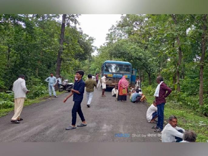 The balance was lost and the driver became alert; Due to vigilance, 30 passengers were saved! | संतुलन बिघडले अन् चालक सावध झाले; सतर्कतेमुळे ३० प्रवासी बचावले ! The balance was lost and the driver became alert; Due to vigilance, 30 passengers were saved! | संतुलन बिघडले अन् चालक सावध झाले; सतर्कतेमुळे ३० प्रवासी बचावले !