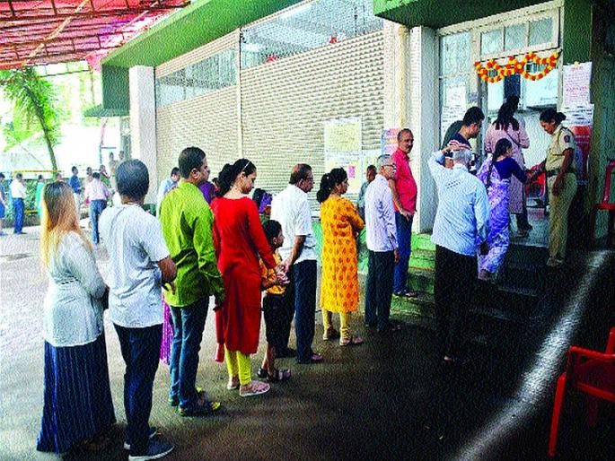 Maharashtra Election 2019: The fate of five candidates closes in the ballot | पाच उमेदवारांचे भवितव्य मतपेटीत बंद Maharashtra Election 2019: The fate of five candidates closes in the ballot | पाच उमेदवारांचे भवितव्य मतपेटीत बंद