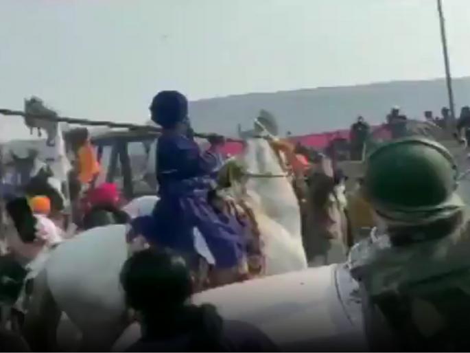 Tractor parade Video: Farmers-police clashes in Delhi; Vandalism of vehicles | ट्रॅक्टर परेड Video: दिल्लीत शेतकरी-पोलिसांमध्ये संघर्ष; वाहनांची तोडफोड, उग्र आंदोलकांवर लाठीचार्ज Tractor parade Video: Farmers-police clashes in Delhi; Vandalism of vehicles | ट्रॅक्टर परेड Video: दिल्लीत शेतकरी-पोलिसांमध्ये संघर्ष; वाहनांची तोडफोड, उग्र आंदोलकांवर लाठीचार्ज