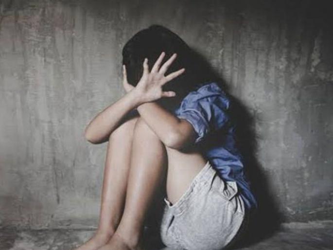 Abduction of a woman who went for a morning walk; gang raped for 18 days | खळबळजनक! मॉर्निंग वॉकला गेलेल्या महिलेचे अपहरण; १८ दिवस सामूहिक अत्याचार Abduction of a woman who went for a morning walk; gang raped for 18 days | खळबळजनक! मॉर्निंग वॉकला गेलेल्या महिलेचे अपहरण; १८ दिवस सामूहिक अत्याचार