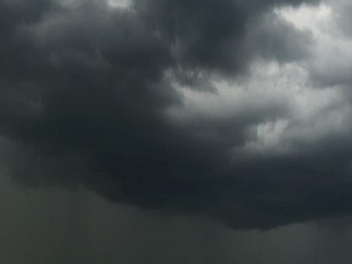 'Get out with an umbrella; But vote exactly ' | ‘छत्री घेऊन बाहेर पडा; पण मतदान नक्की करा’ 'Get out with an umbrella; But vote exactly ' | ‘छत्री घेऊन बाहेर पडा; पण मतदान नक्की करा’