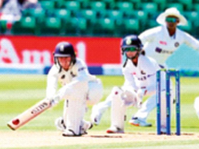 England's good start against India women test match | इंग्लंडची भारताविरुद्ध शानदार सुरुवात
