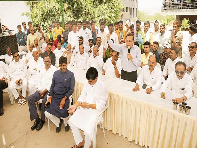 Lok Sabha Election 2019: anger and willing of change in people's mind : Rajendra Darda | Lok Sabha Election 2019 : लोकांच्या मनात खदखद, परिवर्तनाची सुप्त लाट : राजेंद्र दर्डा  Lok Sabha Election 2019: anger and willing of change in people's mind : Rajendra Darda | Lok Sabha Election 2019 : लोकांच्या मनात खदखद, परिवर्तनाची सुप्त लाट : राजेंद्र दर्डा