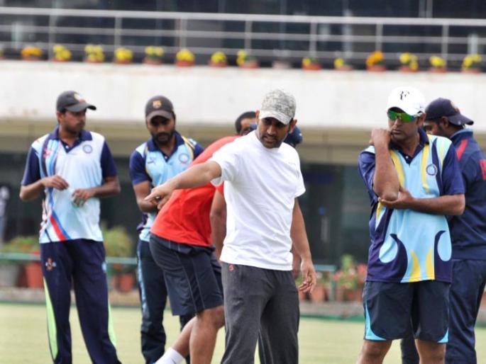 MS Dhoni's given retirement? will now become coach ... | निवृत्तीबाबत धोनीचे धक्कातंत्र? आता प्रशिक्षण देणार...