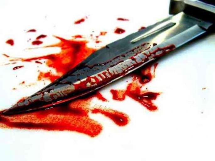 Man kills teacher in school, runs on street with her head in Jharkhand | धक्कादायक! शिक्षिकेचं शिर हातात घेऊन 'तो' गावभर पळत सुटला Man kills teacher in school, runs on street with her head in Jharkhand | धक्कादायक! शिक्षिकेचं शिर हातात घेऊन 'तो' गावभर पळत सुटला