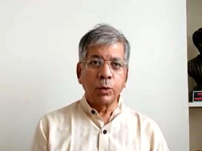 'The politics of deceiving OBCs still continues'; Prakash Ambedkar's target On Goverment | 'ओबीसींना फसवण्याचं राजकारण अजूनही सुरूच'; प्रकाश आंबेडकरांचा निशाणा 'The politics of deceiving OBCs still continues'; Prakash Ambedkar's target On Goverment | 'ओबीसींना फसवण्याचं राजकारण अजूनही सुरूच'; प्रकाश आंबेडकरांचा निशाणा