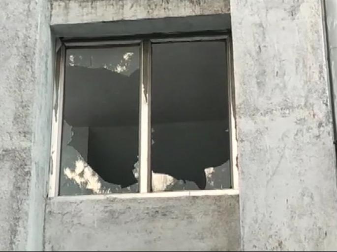 Five people died after a fire broke out at Shivanand COVID Hospital; third incident | गुजरातमध्ये कोविड रुग्णालयाला आग, पाच जणांचा मृत्यू; तिसरी घटना Five people died after a fire broke out at Shivanand COVID Hospital; third incident | गुजरातमध्ये कोविड रुग्णालयाला आग, पाच जणांचा मृत्यू; तिसरी घटना