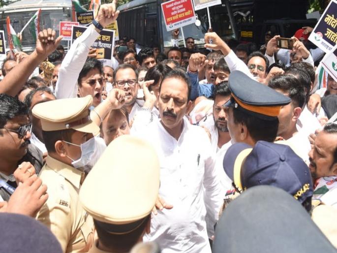 Modi government is trying to deceive the people of the country; Criticism of Congress Leader Bhai Jagtap | देशातील जनतेला फसवण्याचं काम मोदी सरकार करतेय; भाई जगताप यांची टीका Modi government is trying to deceive the people of the country; Criticism of Congress Leader Bhai Jagtap | देशातील जनतेला फसवण्याचं काम मोदी सरकार करतेय; भाई जगताप यांची टीका