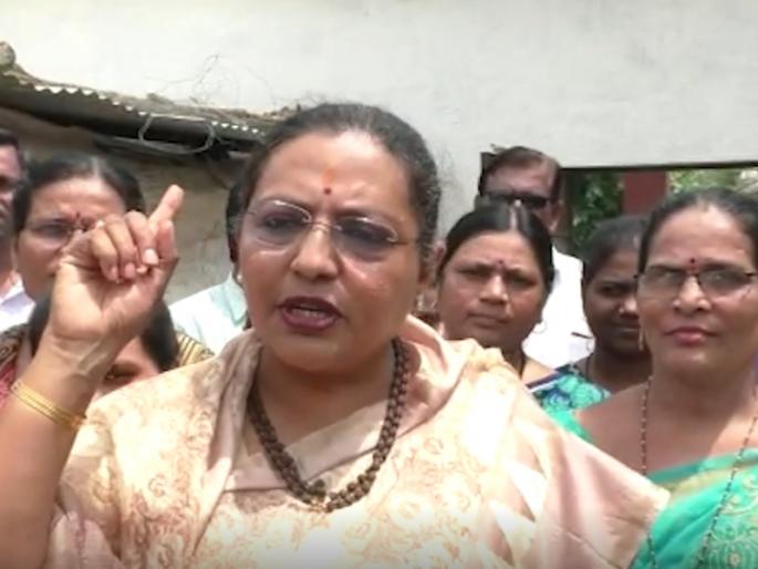 Congress leader Yashomati Thakur has criticized BJP over inflation. | 'मोदी सरकार सातत्यानं शेतकऱ्यांवर अन्याय करत आहे'; यशोमती ठाकूर यांचा आरोप Congress leader Yashomati Thakur has criticized BJP over inflation. | 'मोदी सरकार सातत्यानं शेतकऱ्यांवर अन्याय करत आहे'; यशोमती ठाकूर यांचा आरोप