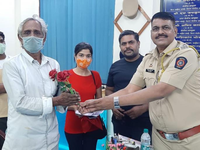 The honesty of the rickshaw driver in times of Corona crisis;young woman got back 15 thousand | कोरोना संकटकाळात रिक्षा चालकाच्या प्रामाणिकपणा; तरुणीस परत मिळाले १५ हजार 