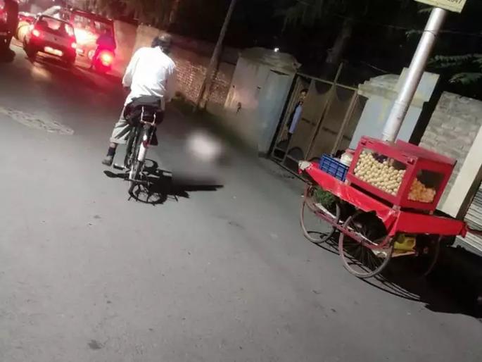 jammu and kashmir Civilian Killings in terrorist attack; Bihar Hawker, UP Carpenter Shot Dead | Terrorist Attack: श्रीनगरमध्ये पुन्हा टार्गेट किलिंग; आज गैर काश्मीरी पाणीपुरीवाला, मेस्त्रीची गोळ्या घालून हत्या jammu and kashmir Civilian Killings in terrorist attack; Bihar Hawker, UP Carpenter Shot Dead | Terrorist Attack: श्रीनगरमध्ये पुन्हा टार्गेट किलिंग; आज गैर काश्मीरी पाणीपुरीवाला, मेस्त्रीची गोळ्या घालून हत्या