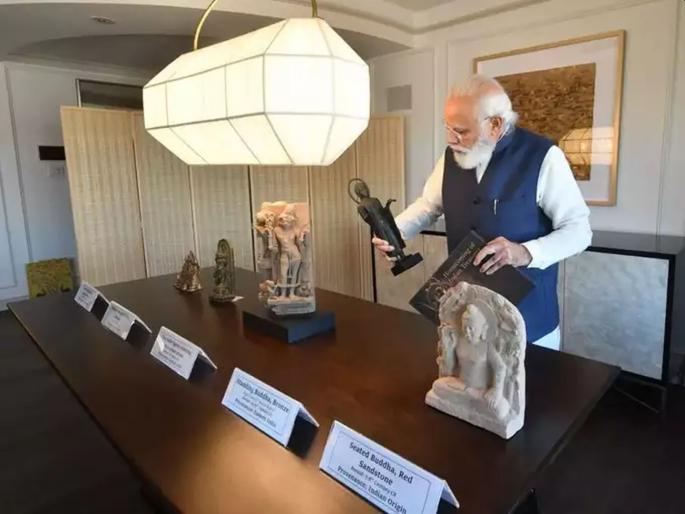 PM Narendra Modi to bring home 157 artefacts, antiquities handed over by America | PM Modi US Visit : देशाची करोडोंची संपत्ती! 'स्पेशल 157' गिफ्ट घेऊन मोदी मायदेशी निघाले PM Narendra Modi to bring home 157 artefacts, antiquities handed over by America | PM Modi US Visit : देशाची करोडोंची संपत्ती! 'स्पेशल 157' गिफ्ट घेऊन मोदी मायदेशी निघाले