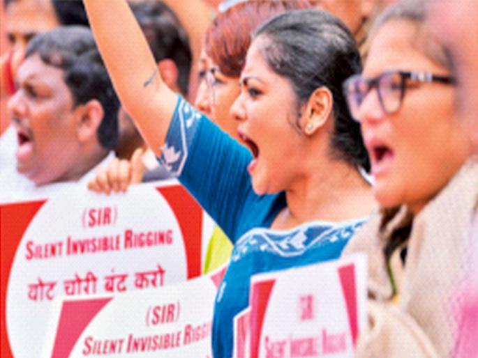 Explain why 65 lakh names were excluded from the voter list, Supreme Court orders the Election Commission on Bihar | मतदार यादीतील ६५ लाख नावे का वगळली हे सांगा, बिहारवरून सुप्रीम कोर्टाचे  आयोगाला आदेश