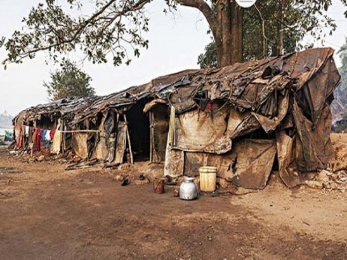 One lakh people living in Palash in Aurangabad district have a fearful atmosphere | औरंगाबाद जिल्ह्यात पालावर राहणाऱ्या एक लाखावर नागरिकांमध्ये भीतीचे वातावरण One lakh people living in Palash in Aurangabad district have a fearful atmosphere | औरंगाबाद जिल्ह्यात पालावर राहणाऱ्या एक लाखावर नागरिकांमध्ये भीतीचे वातावरण