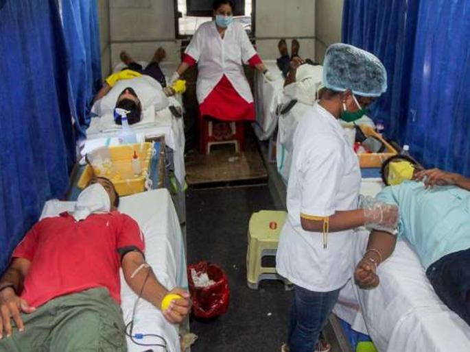 Challenge before Maharashtra! 6875 new #COVID19 positive cases, 219 deaths | महाराष्ट्रासमोर आव्हान! कोरोनाबाधितांची संख्या पुन्हा वाढायला लागली; दिवसभरात 219 बळी Challenge before Maharashtra! 6875 new #COVID19 positive cases, 219 deaths | महाराष्ट्रासमोर आव्हान! कोरोनाबाधितांची संख्या पुन्हा वाढायला लागली; दिवसभरात 219 बळी