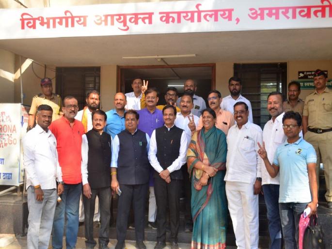 Graduate Constituency Election; BJP candidate Ranjit Patil's candidature application filed | पदवीधर मतदारसंघ निवडणूक; भाजपचे उमेदवार रणजित पाटील यांचा उमेदवारी अर्ज दाखल Graduate Constituency Election; BJP candidate Ranjit Patil's candidature application filed | पदवीधर मतदारसंघ निवडणूक; भाजपचे उमेदवार रणजित पाटील यांचा उमेदवारी अर्ज दाखल