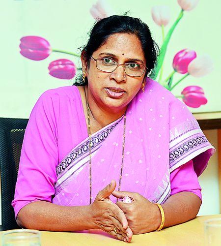 Complaint filed by PRP against Nagpur Mayor Nanda Jichkar | नागपूरच्या महापौर नंदा जिचकारांविरुद्ध पीरिपाची तक्रार Complaint filed by PRP against Nagpur Mayor Nanda Jichkar | नागपूरच्या महापौर नंदा जिचकारांविरुद्ध पीरिपाची तक्रार
