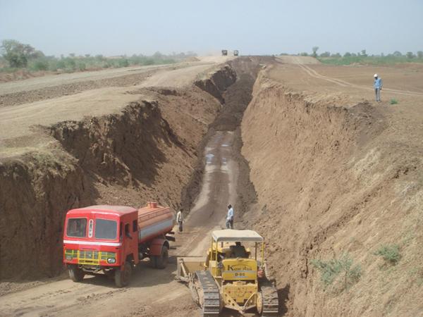 Open the road to development work in Buldana district | जिगावसह बुलडाणा जिल्ह्यातील विकास कामांचा मार्ग मोकळा Open the road to development work in Buldana district | जिगावसह बुलडाणा जिल्ह्यातील विकास कामांचा मार्ग मोकळा
