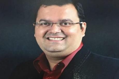 Jigna Thakkar shot dead in irrigation scam; Documents found in the car | सिंचन घोटाळ्यातील आरोपी जिगर ठक्करची गोळी झाडून आत्महत्या ; गाडीत सापडली कागदपत्रे