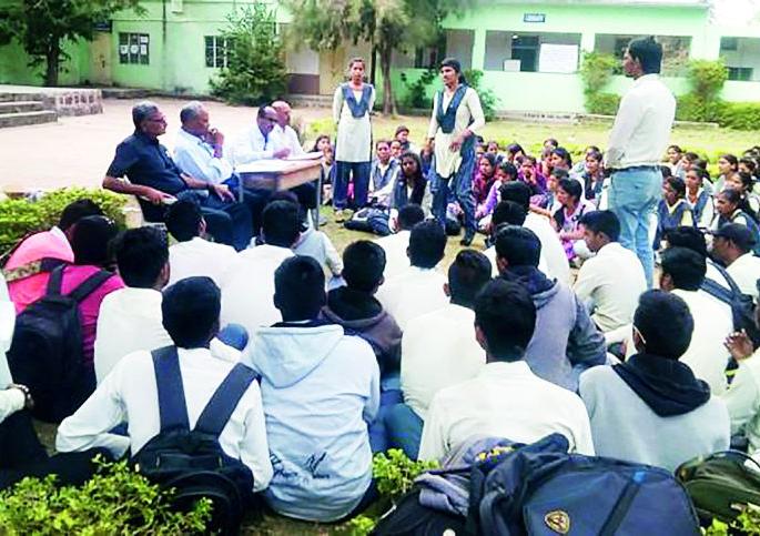 Buldhana: Principal of Jijamata College, on the compulsory leave! | बुलडाणा : जिजामाता महाविद्यालयाचे प्राचार्य अंभोरे सक्तीच्या रजेवर! Buldhana: Principal of Jijamata College, on the compulsory leave! | बुलडाणा : जिजामाता महाविद्यालयाचे प्राचार्य अंभोरे सक्तीच्या रजेवर!