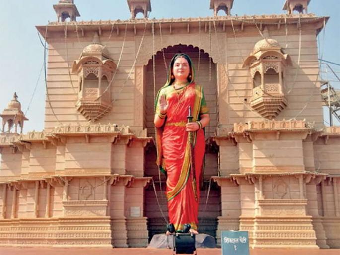 421 torch trip of Sambhaji Brigade at the Jijau Janmotsav | जिजाऊ जन्मोत्सवानिमित्त संभाजी ब्रिगेडची ४२१ मशाल यात्रा  421 torch trip of Sambhaji Brigade at the Jijau Janmotsav | जिजाऊ जन्मोत्सवानिमित्त संभाजी ब्रिगेडची ४२१ मशाल यात्रा