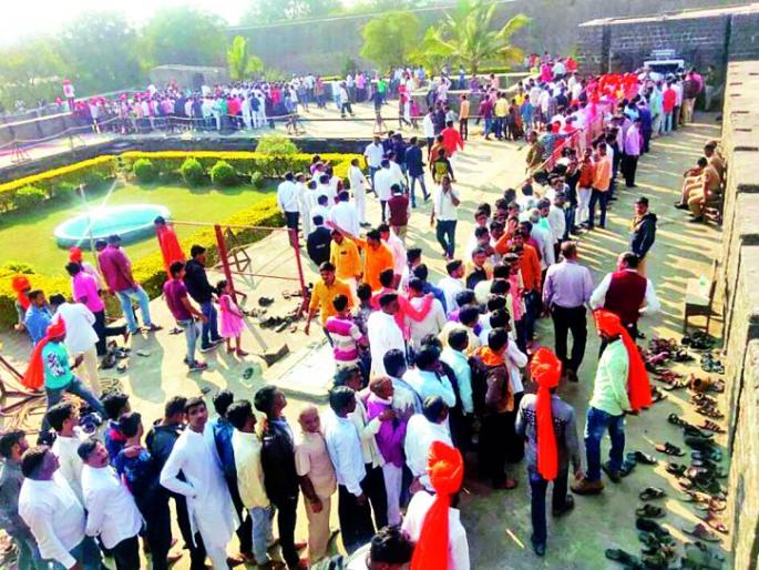 Nation of Jijau city Jijau city for the birth anniversary | राष्ट्रमाता जिजाऊ यांच्या जन्मोत्सवानिमित्त जिजाऊ नगरीत उसळला जनसागर!