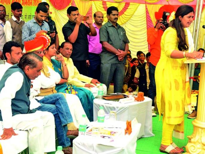 Let's dream of Jijau's dream Maharashtra - Pankaja Munde | जिजाऊंच्या स्वप्नातील महाराष्ट्र घडवू या - ना.पंकजा मुंडे Let's dream of Jijau's dream Maharashtra - Pankaja Munde | जिजाऊंच्या स्वप्नातील महाराष्ट्र घडवू या - ना.पंकजा मुंडे