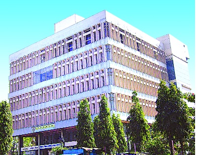 'Break' for violation of Sangli district bank: restrictions for recruitment of employers | सांगली जिल्हा बॅँकेतही वशिलेबाजीला ‘ब्रेक’ : नोकरभरतीसाठी बंधने लागू 'Break' for violation of Sangli district bank: restrictions for recruitment of employers | सांगली जिल्हा बॅँकेतही वशिलेबाजीला ‘ब्रेक’ : नोकरभरतीसाठी बंधने लागू