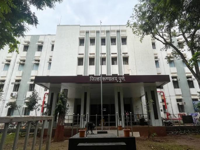 A positive blood to B B positive to A Blood exchange of patients a shocking case in the district hospital | 'ए' पाॅझिटिव्ह 'बी' ला, 'बी' पाॅझिटिव्ह 'ए' ला; रुग्णांच्या रक्ताची अदला बदल, जिल्हा रुग्णालयातील धक्कादायक प्रकार A positive blood to B B positive to A Blood exchange of patients a shocking case in the district hospital | 'ए' पाॅझिटिव्ह 'बी' ला, 'बी' पाॅझिटिव्ह 'ए' ला; रुग्णांच्या रक्ताची अदला बदल, जिल्हा रुग्णालयातील धक्कादायक प्रकार